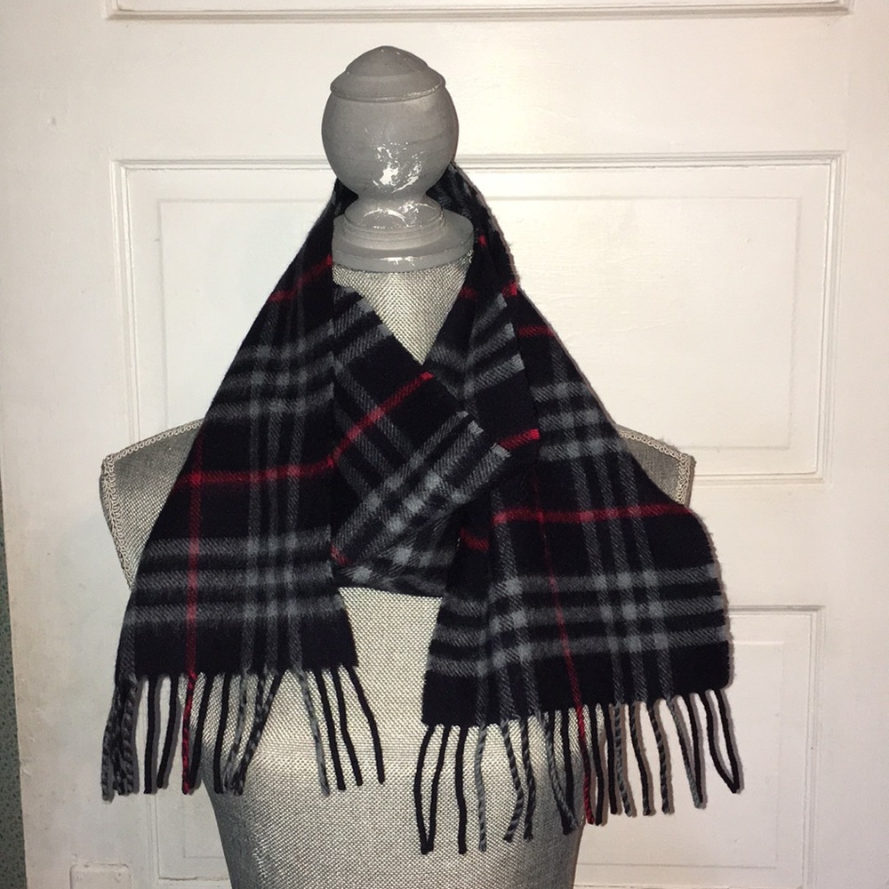 BURBERRY London Nova Check Classic CASHMERE scarf - Picture 2 of 8